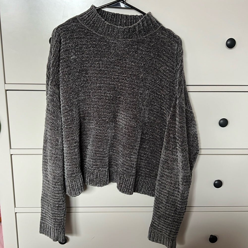 Forever 21 gray sweater